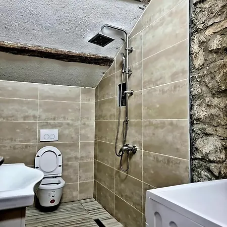 Casa Chiara شقة فونتانا